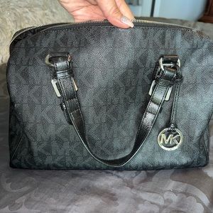Michael Kors blk bag